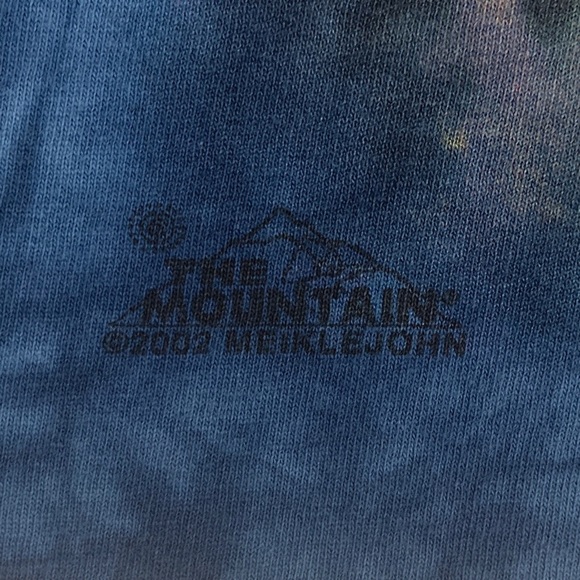 Wolf Howl at the Moon Spirit Animal 2002 T-Shirt - Picture 4 of 8